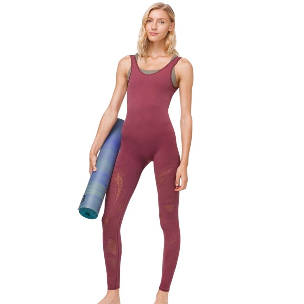 Lululemon Reveal Onesie En Avante Plumful Purple Yoga Bodysuit Size 10